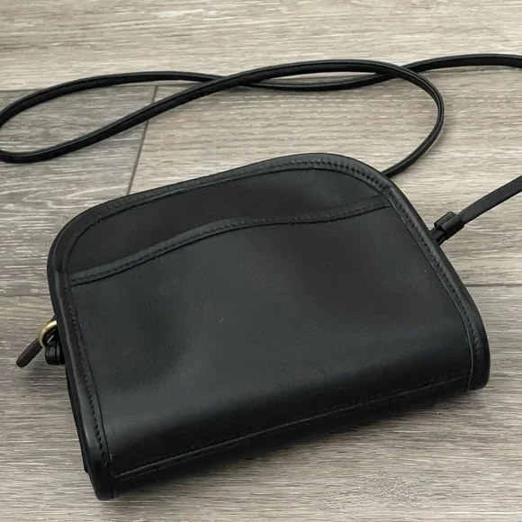 EUC Vtg Coach Black Leather Abbie Small Crossbody Bag J8U-9017 No Hang Tag - Picture 7 of 15
